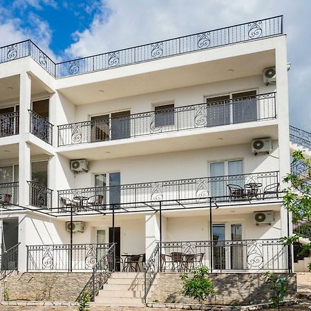 Apartments Natali Бар Экстерьер фото