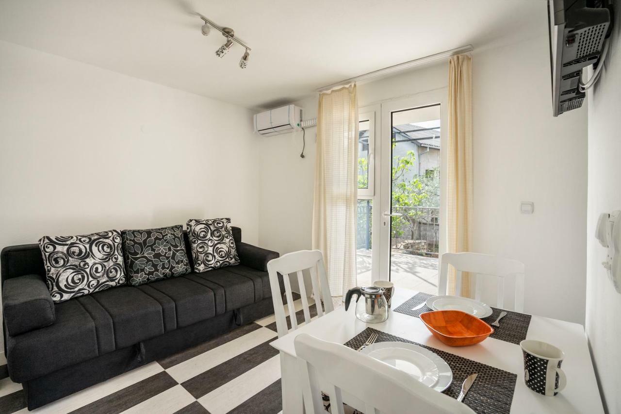 Apartments Natali Бар Экстерьер фото