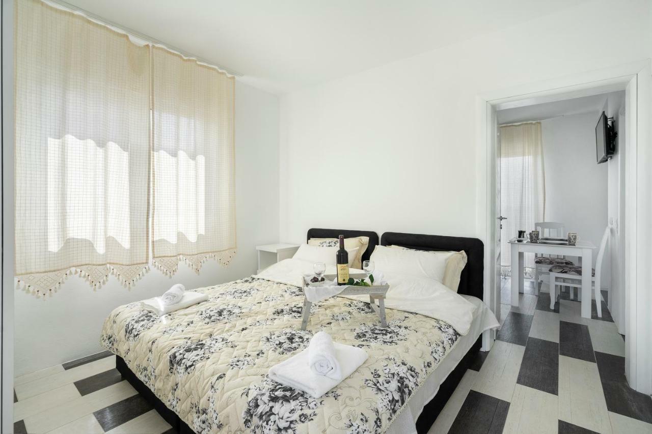 Apartments Natali Бар Экстерьер фото