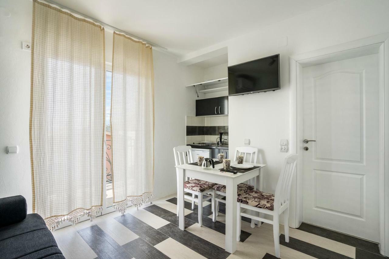 Apartments Natali Бар Экстерьер фото