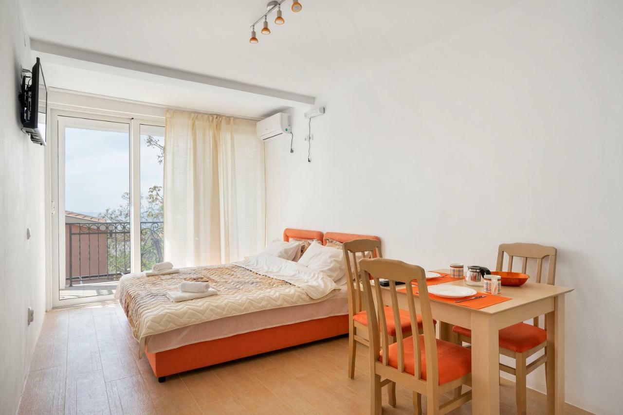 Apartments Natali Бар Экстерьер фото